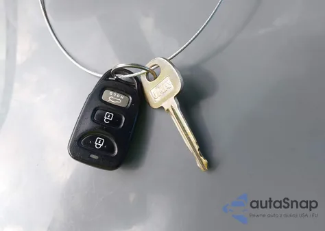 2017 Hyundai Elantra Se z USA, uszkodzony, nr VIN 5NPD74LF4HH162264